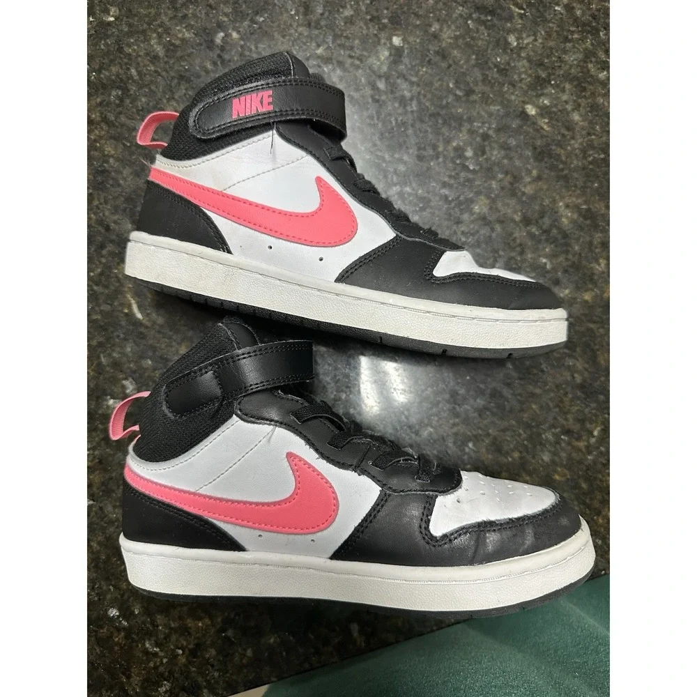 Nike Court Borough Mid Kids Sneaker. Size - 2y